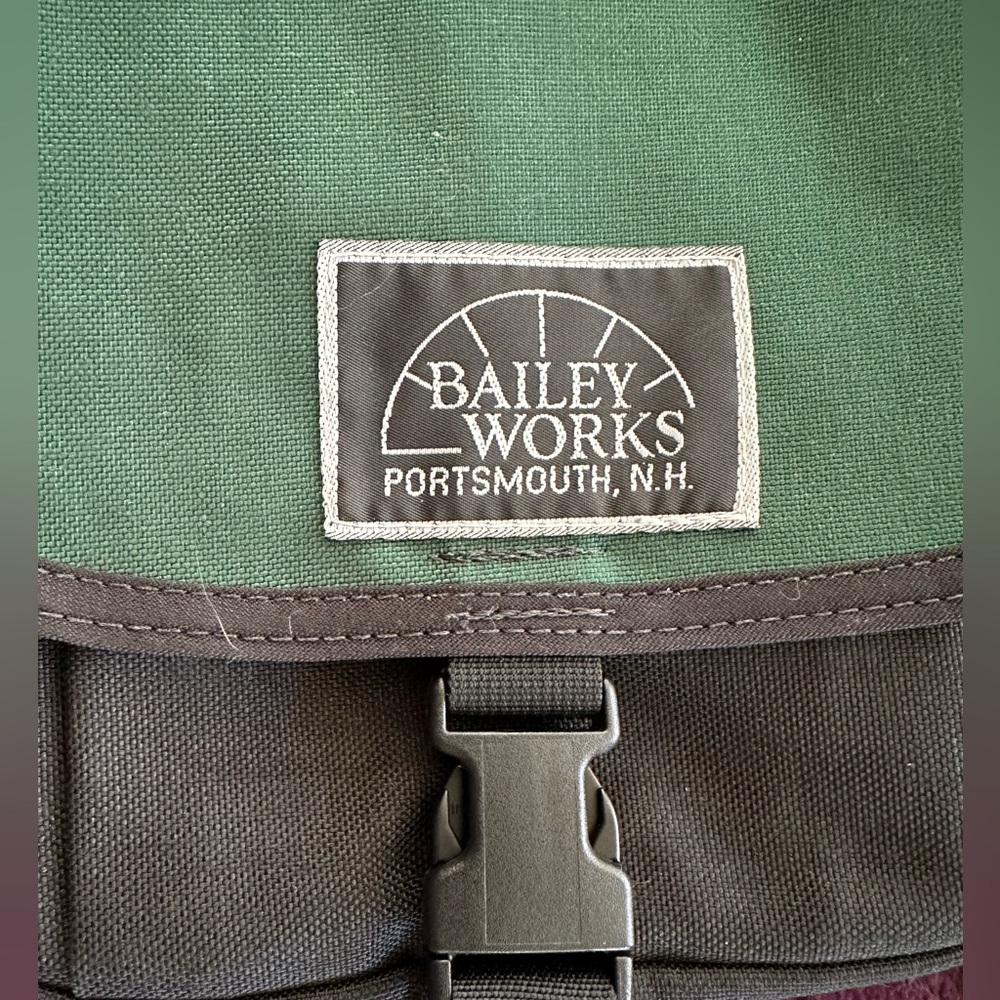 Bailey Works Forest Green unisex Pouch crossbody Messenger Bag.  USA made - Picture 4 of 16